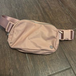 Lululemon Everywhere Belt Bag Pink Pastel